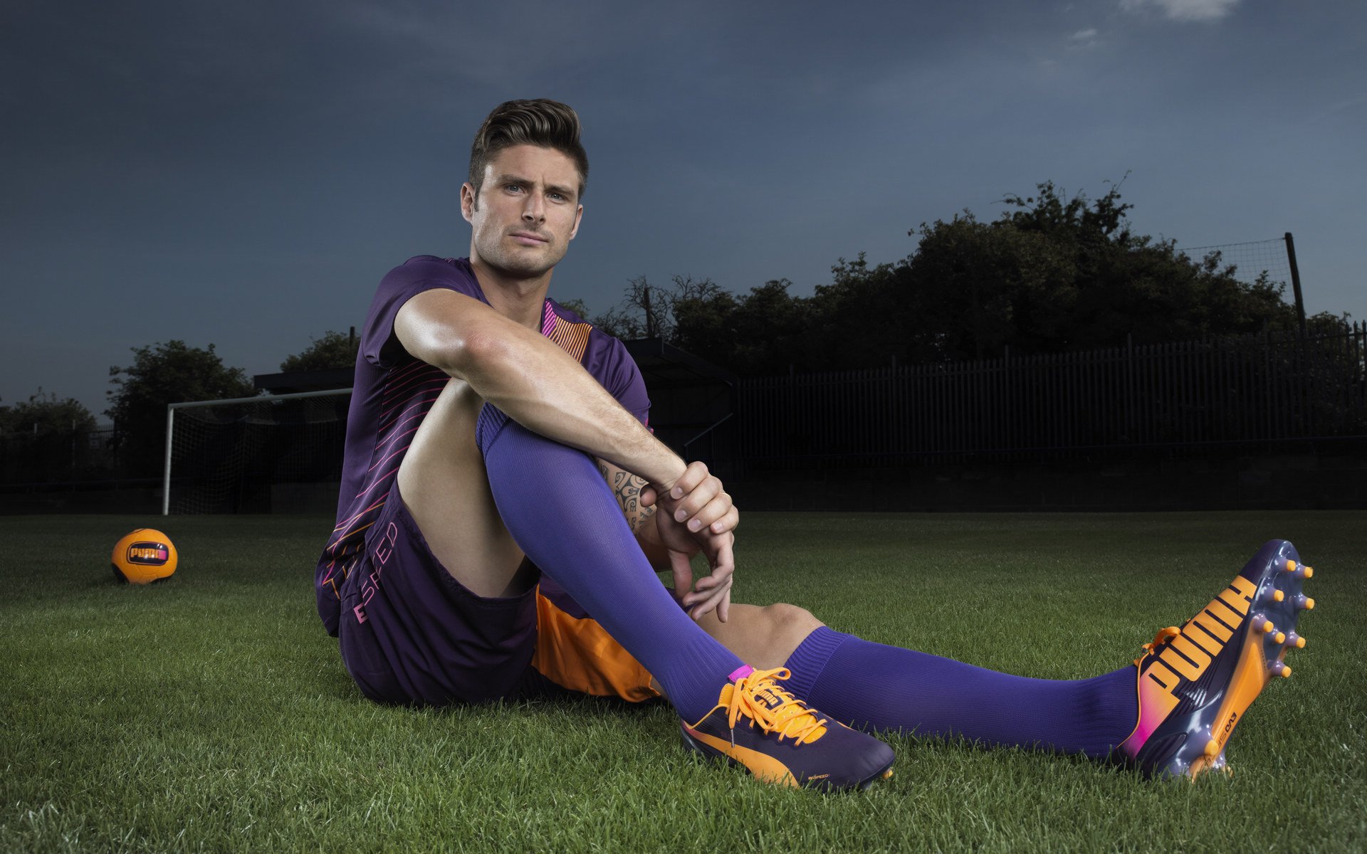 总决赛之夜，哈登存在感拉满，从隐身到无处不在的蜕变