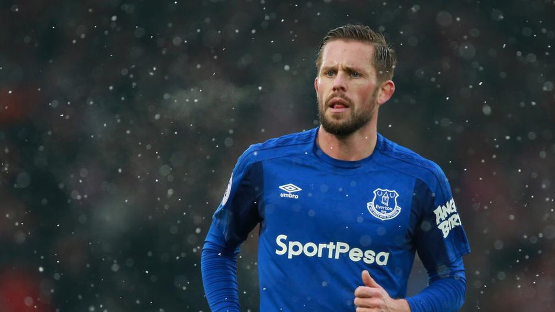 开云APP-江苏队完胜福建队，布克扛起全队