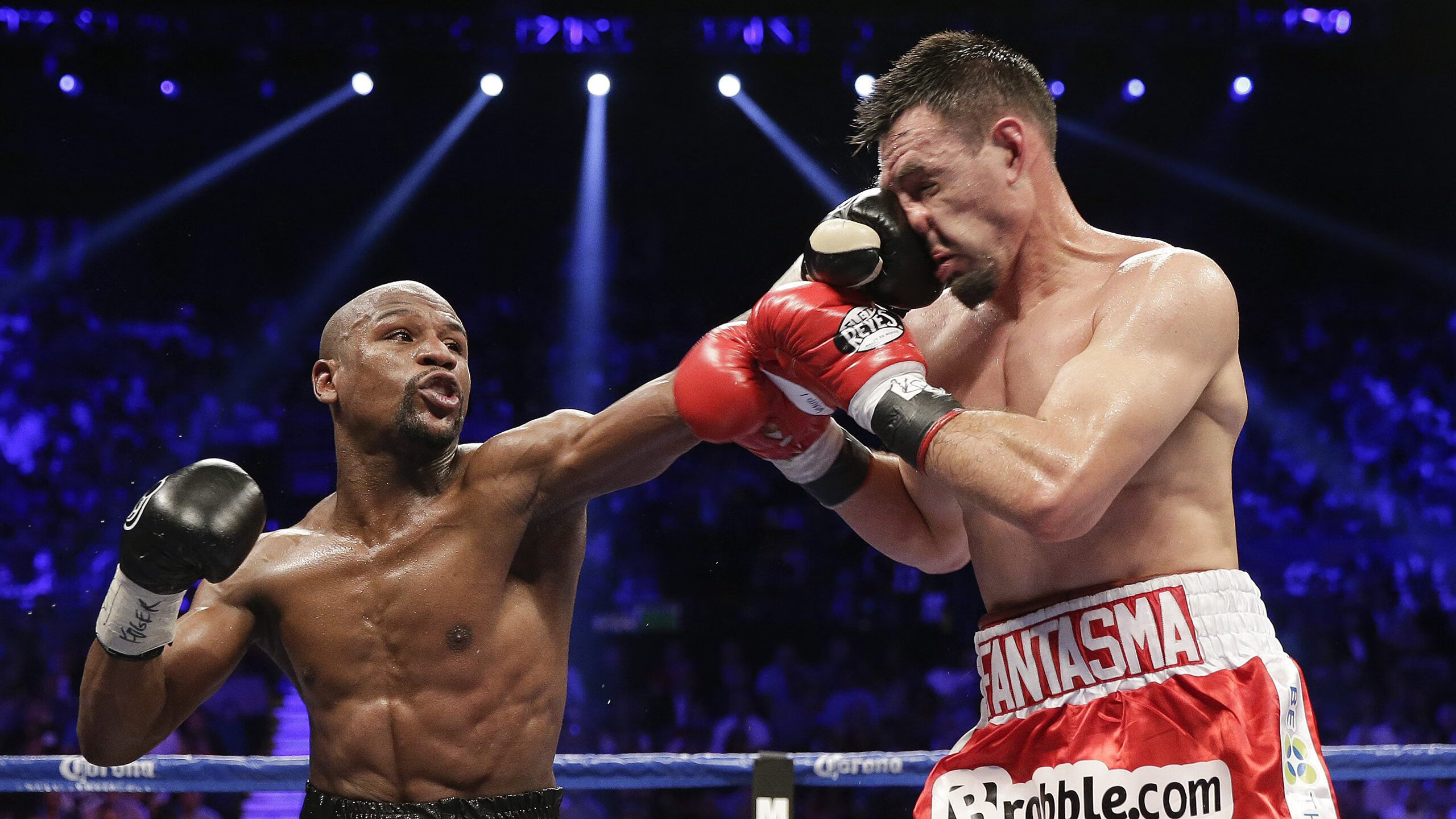 赛道上的绝对统治，维斯塔潘与红牛车队如何以创纪录方式完胜迈凯伦